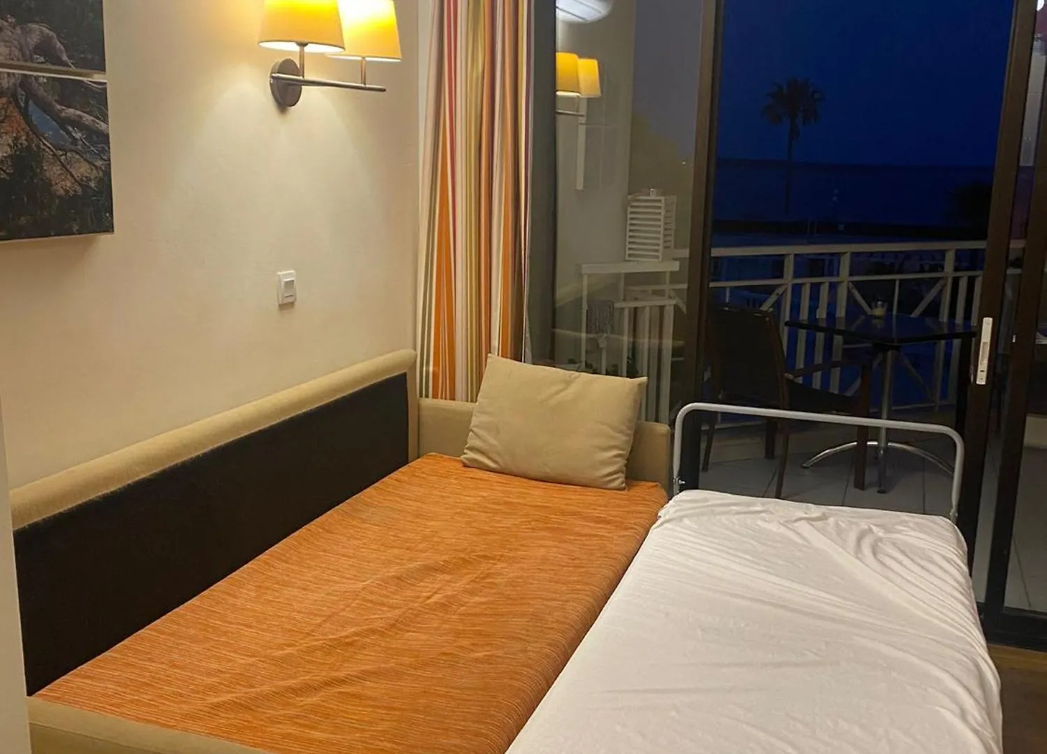 Un Studio De Charme Vue Mer & Piscine D'Exception 0*, Cannes France