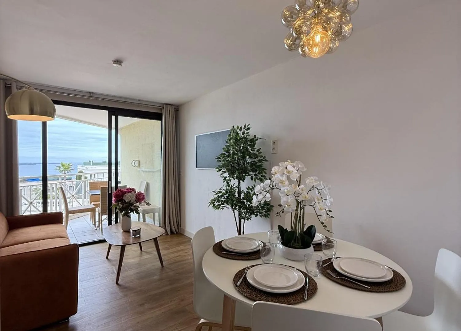 Apartment Un Studio De Charme Vue Mer & Piscine D'Exception