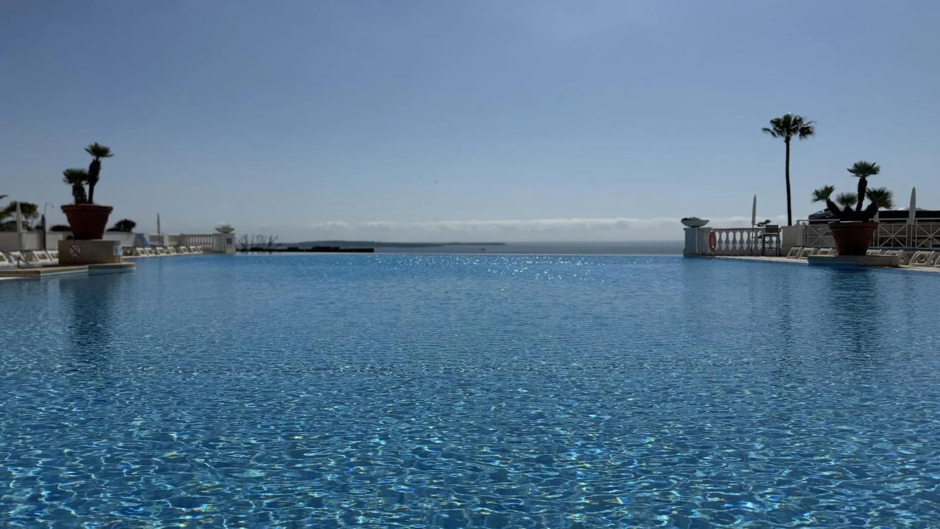 Apartment Un Studio De Charme Vue Mer & Piscine D'Exception