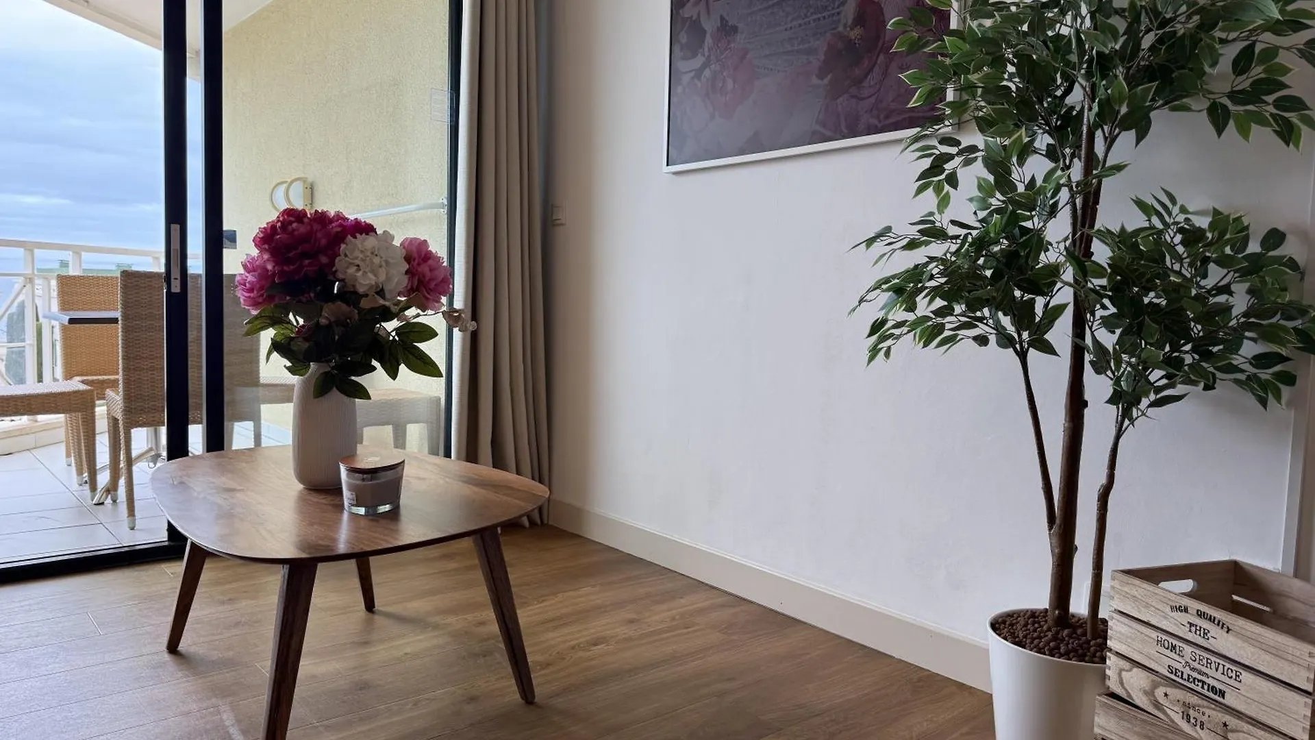 Un Studio De Charme Vue Mer & Piscine D'Exception Apartment Cannes